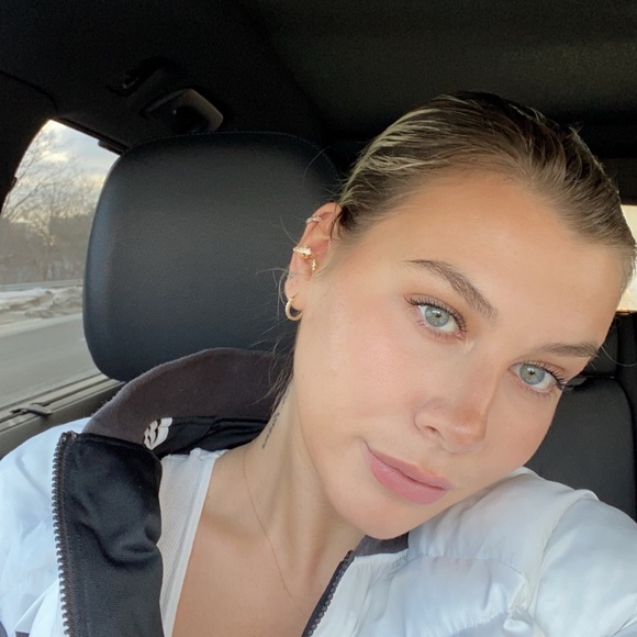 Meet your Posher, Ksenia - Picture 1 of 2